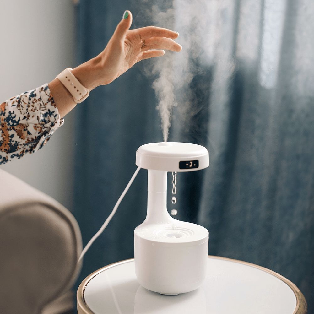Anti-Gravity Aroma Diffuser & Humidifier - 800ml Water Tank, USB Powered, Creates a Calming Atmosphere for Home & Office
